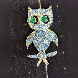 Pell Baby Blue Owl Rhinestone Vintage Brooch